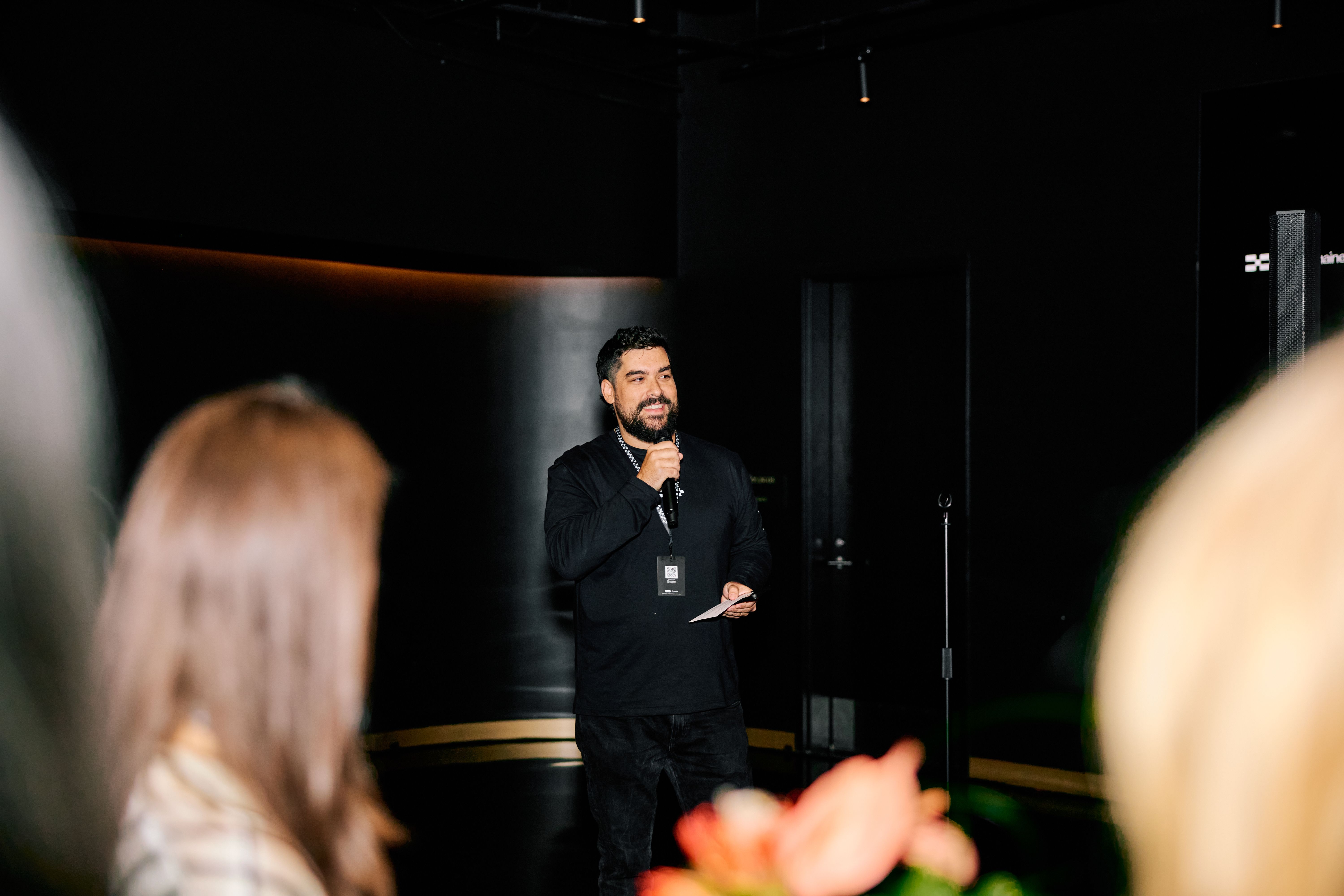 Mac giving a speech
