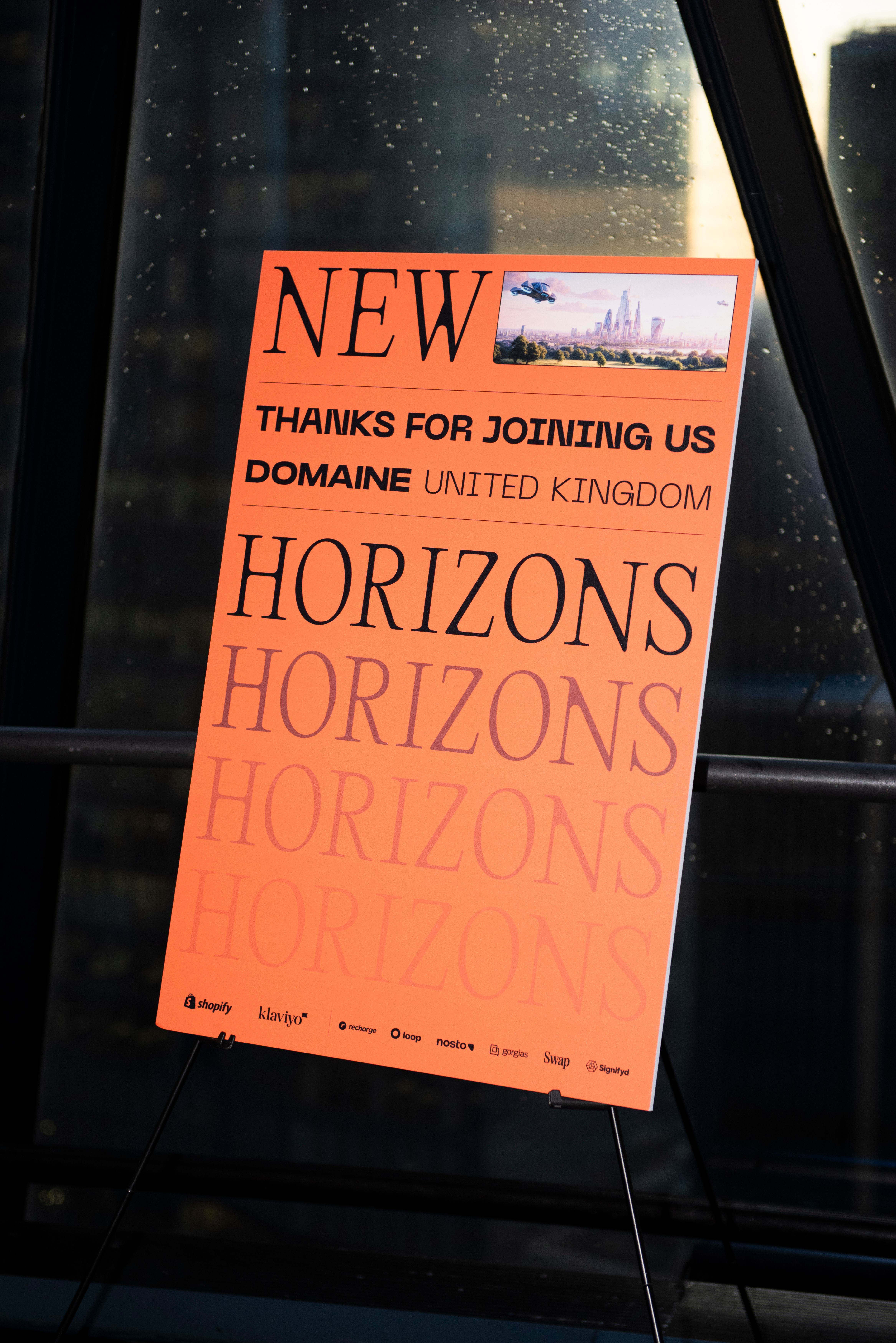 Atmosphere at New Horizons: Someone United Kingdom