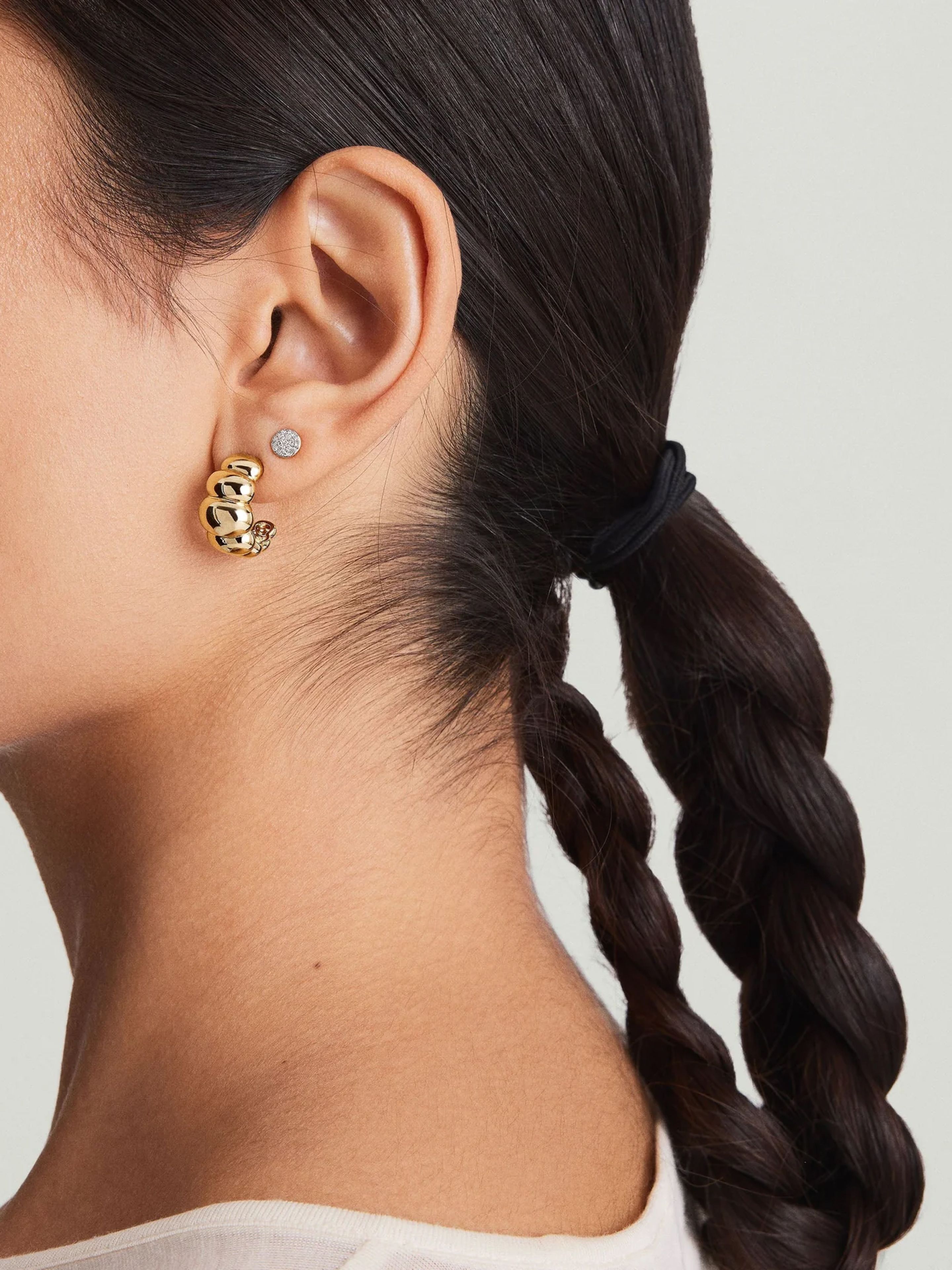 Ring on Ear