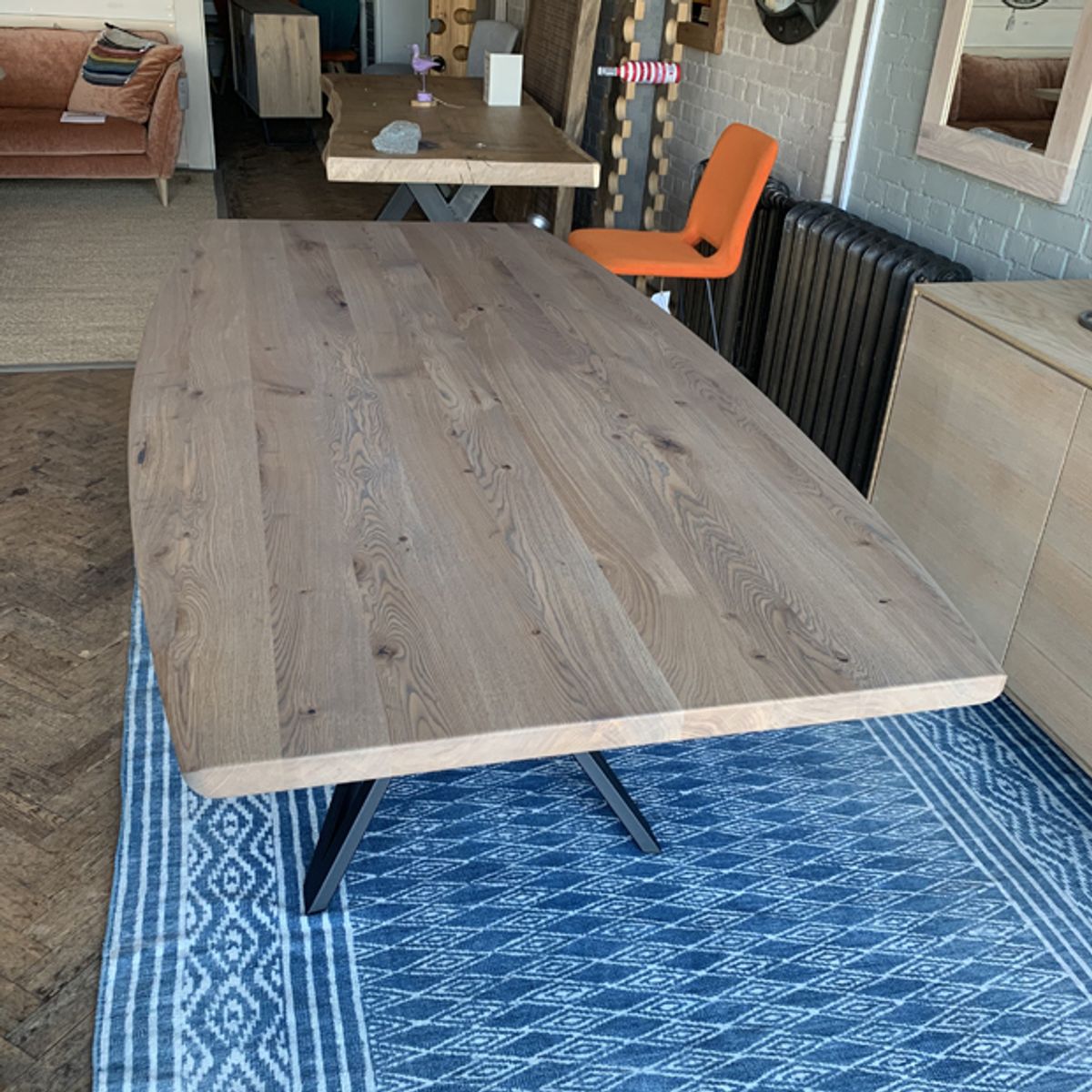 Skorgen Table