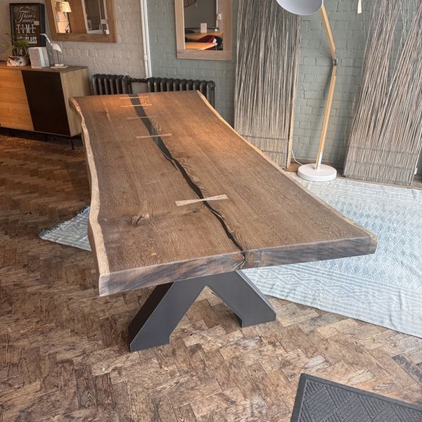 Yask Bella Maisa Table, Smoked white & Resin River