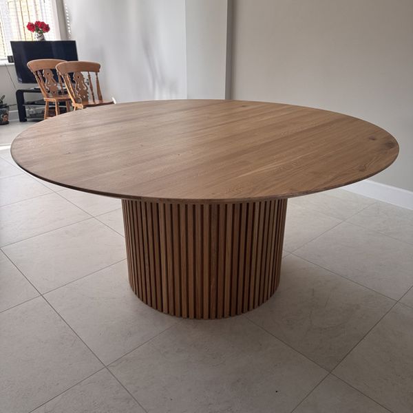 Lamella Round Table