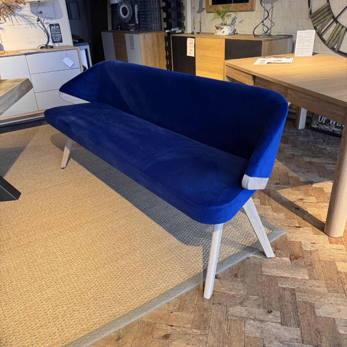 D49 Bench 180cm