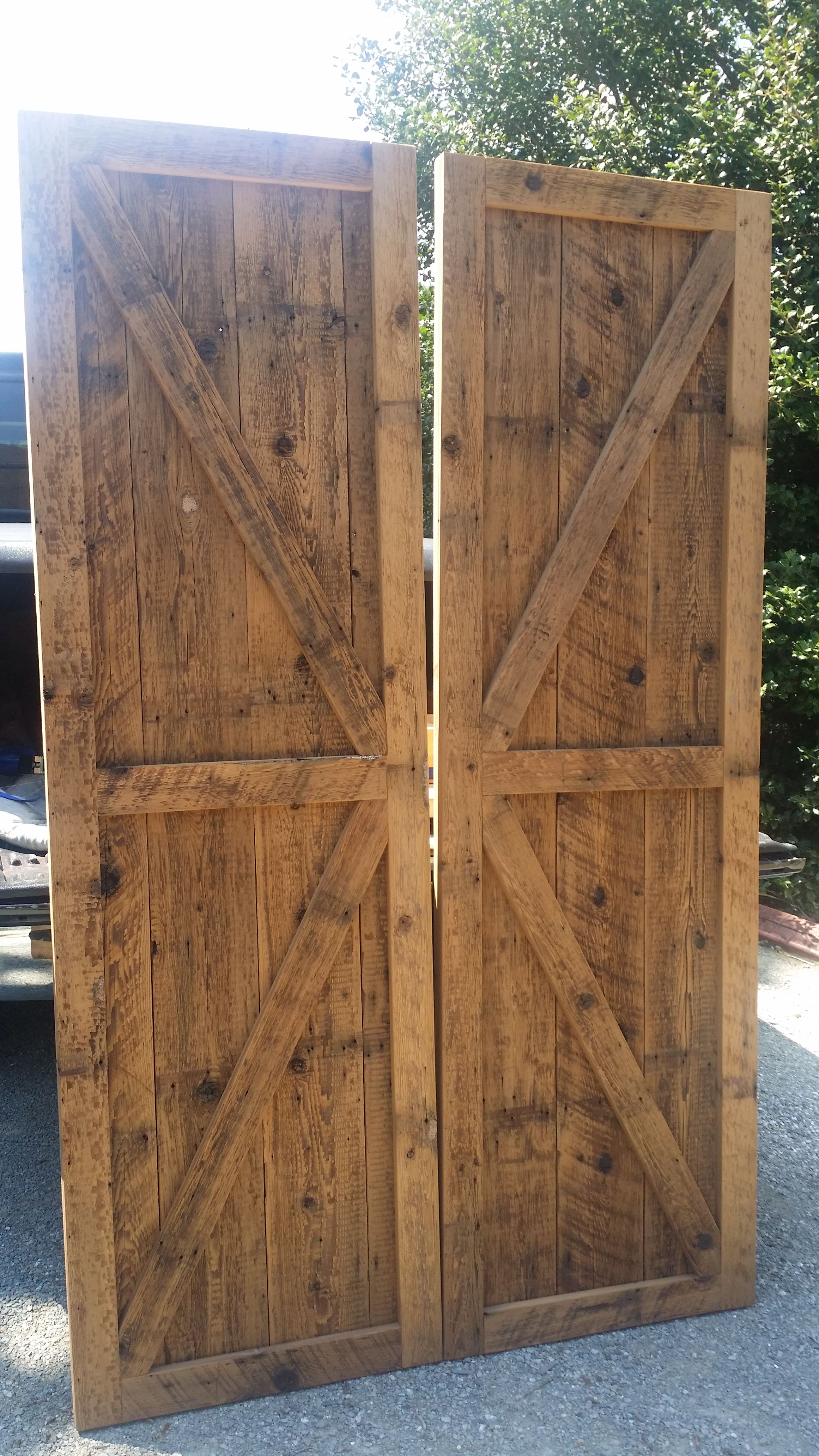 Handcrafted reclaimed barnwood furniture