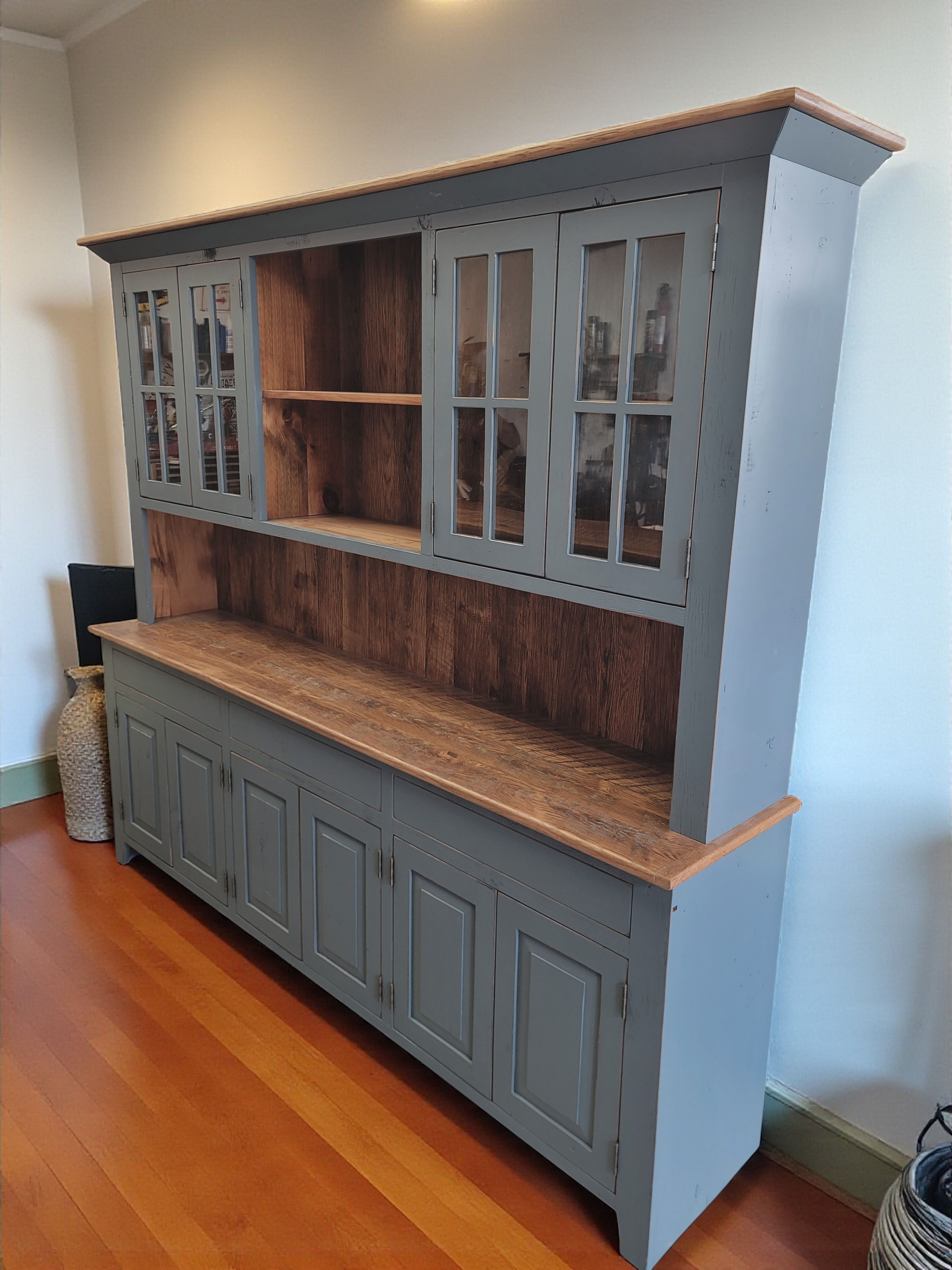 Buffet & Hutch — Old Barn Star
