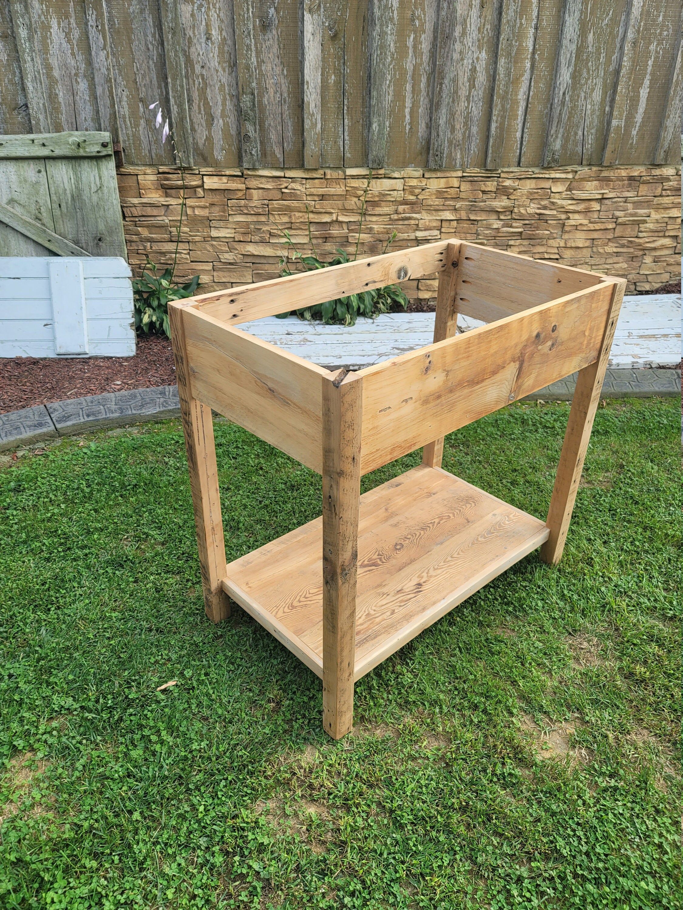 Reclaimed pine barnwood single sink
