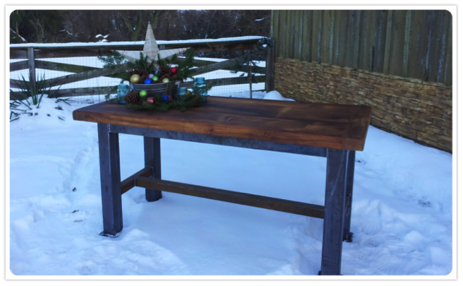 “Christmas in July”: Celebrate with Barnwood Tables for your Holiday Gathering