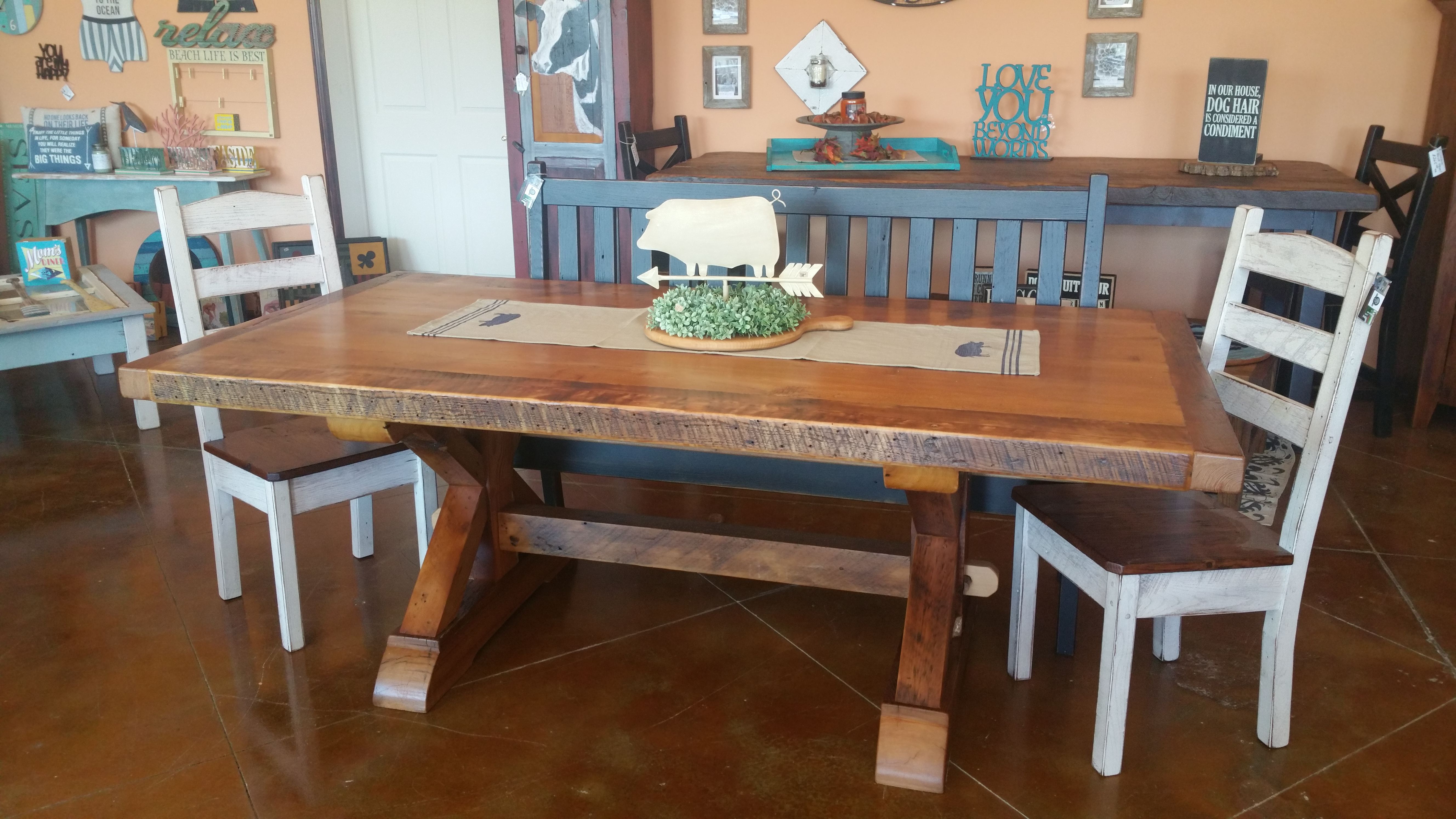 Reclaimed Wood Dining Tables: How to Choose the Right One