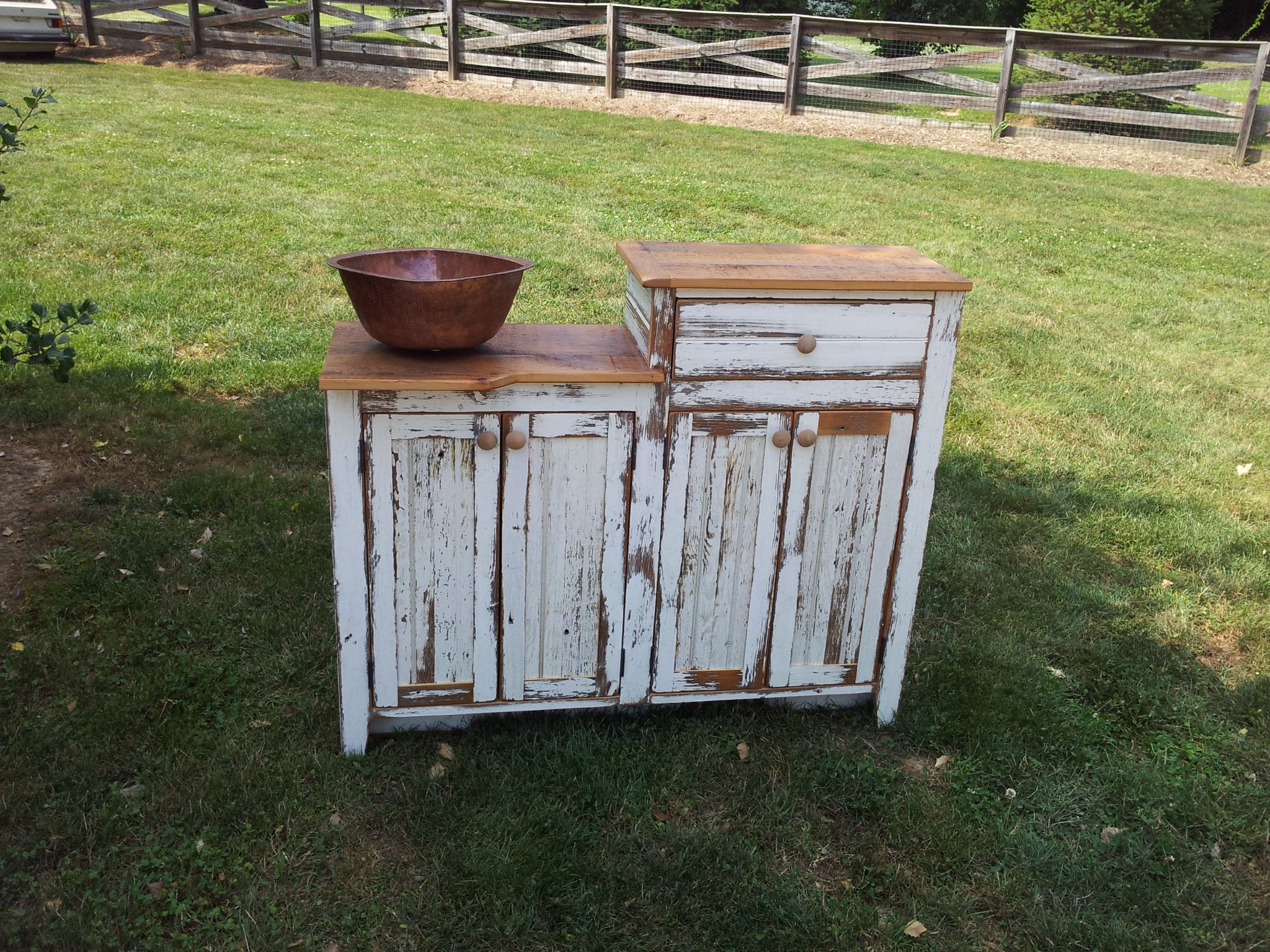 Bathroom Decorating Ideas with Barnwood Furniture