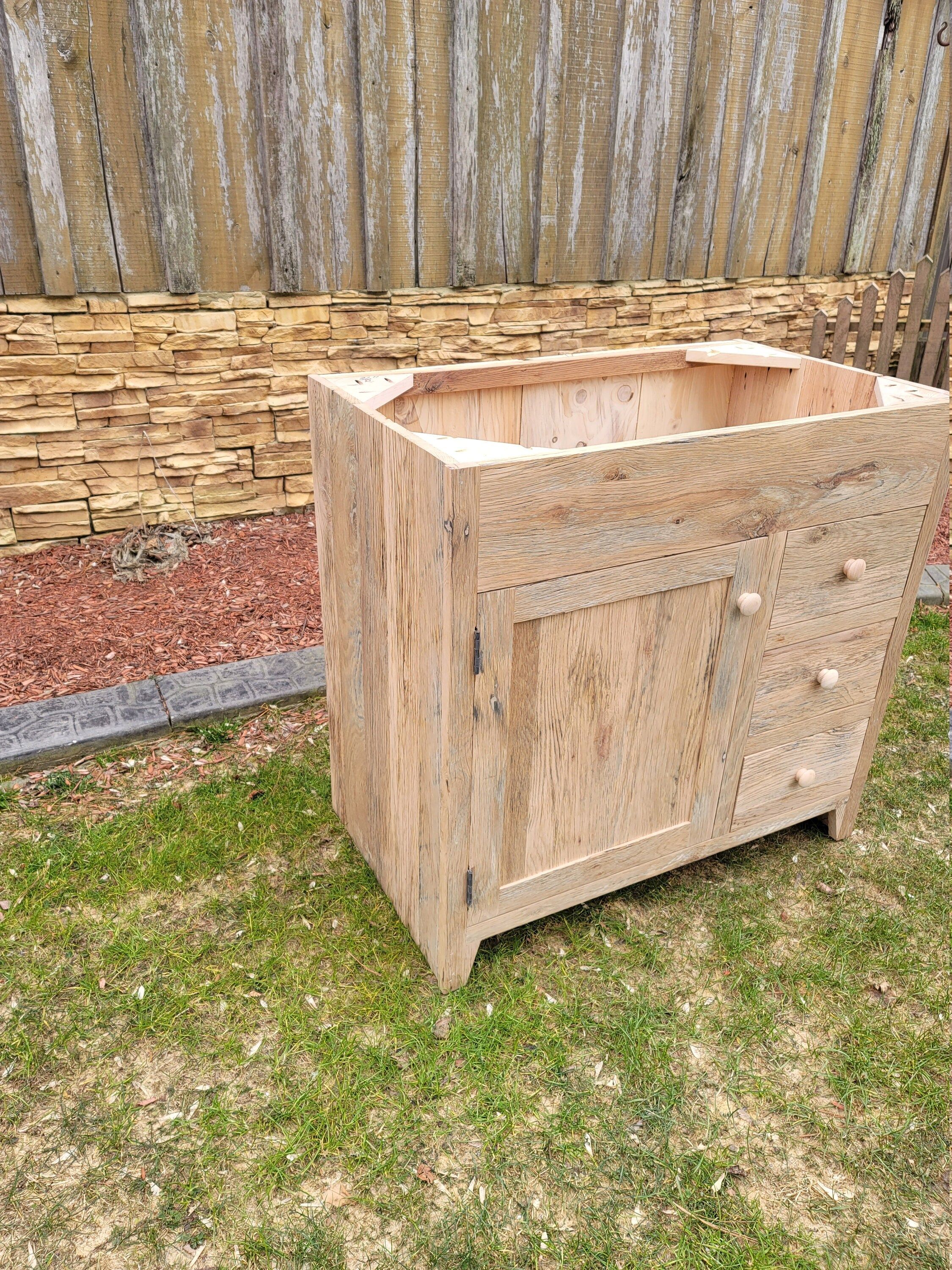 36 reclaimed oak rustic barnwood vanity 2