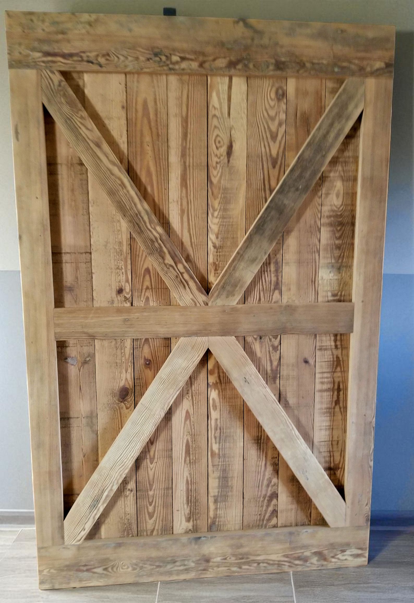 Starburst barndoor