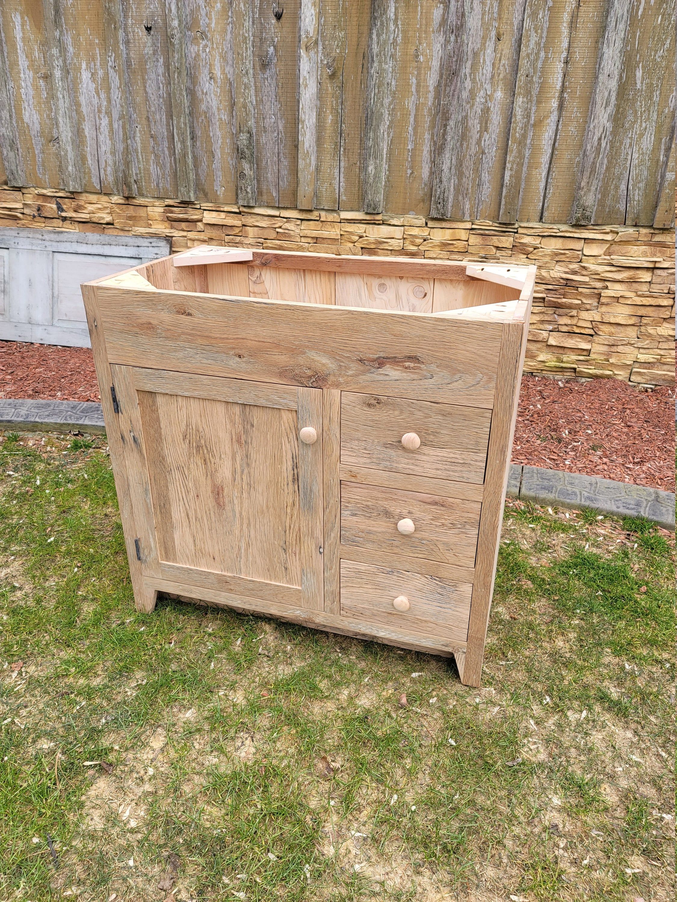 36 reclaimed oak rustic barnwood vanity 2