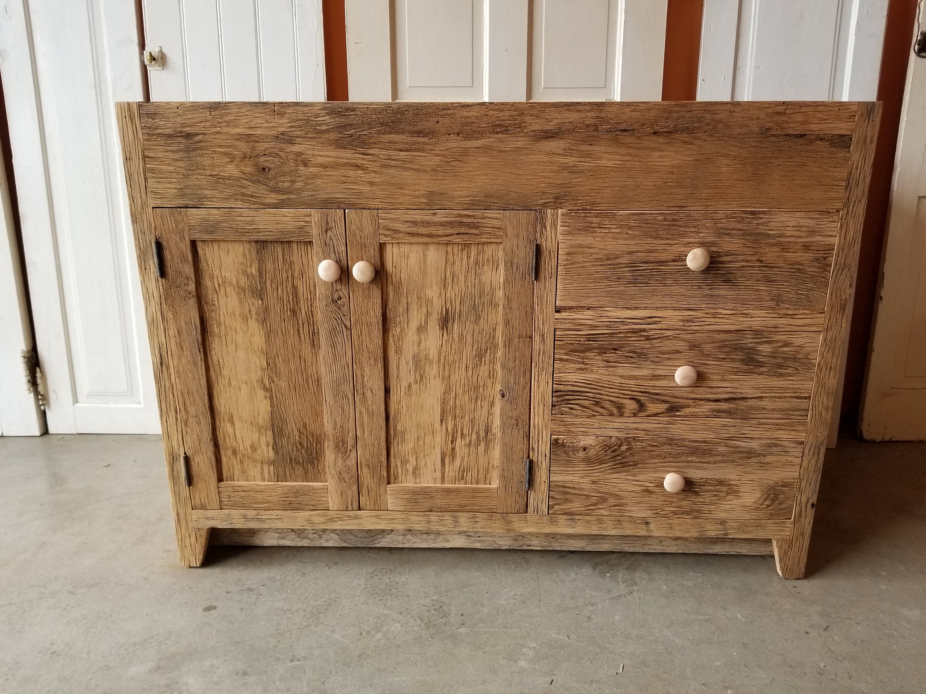 36 reclaimed oak rustic barnwood vanity 2