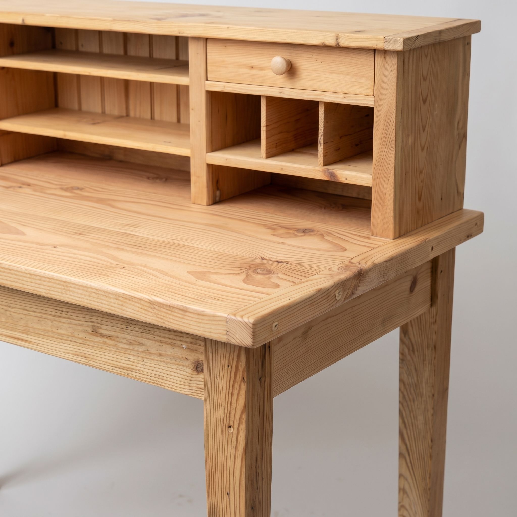 Reclaimed Wood Desks & Home Office Furniture: A Complete Guide