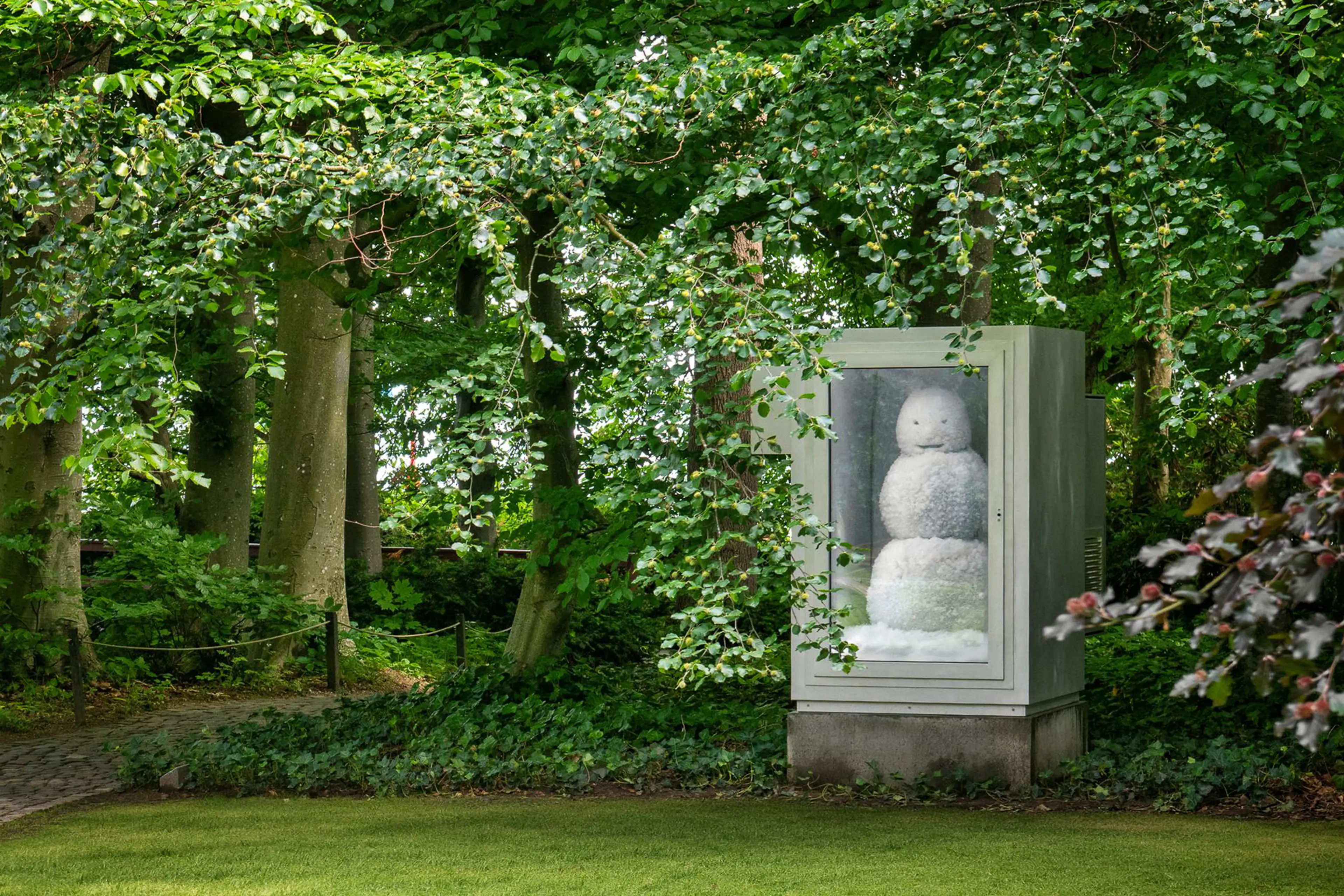 "Snowman" (1987–1989/2026) by the artist duo Peter Fischli and David Weiss in Louisiana Museum of Modern Art’s Sculpture Park