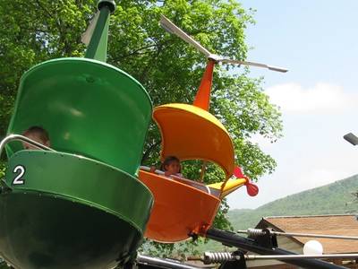 Helicopters Kiddie Ride at DelGrosso's Amusement Park