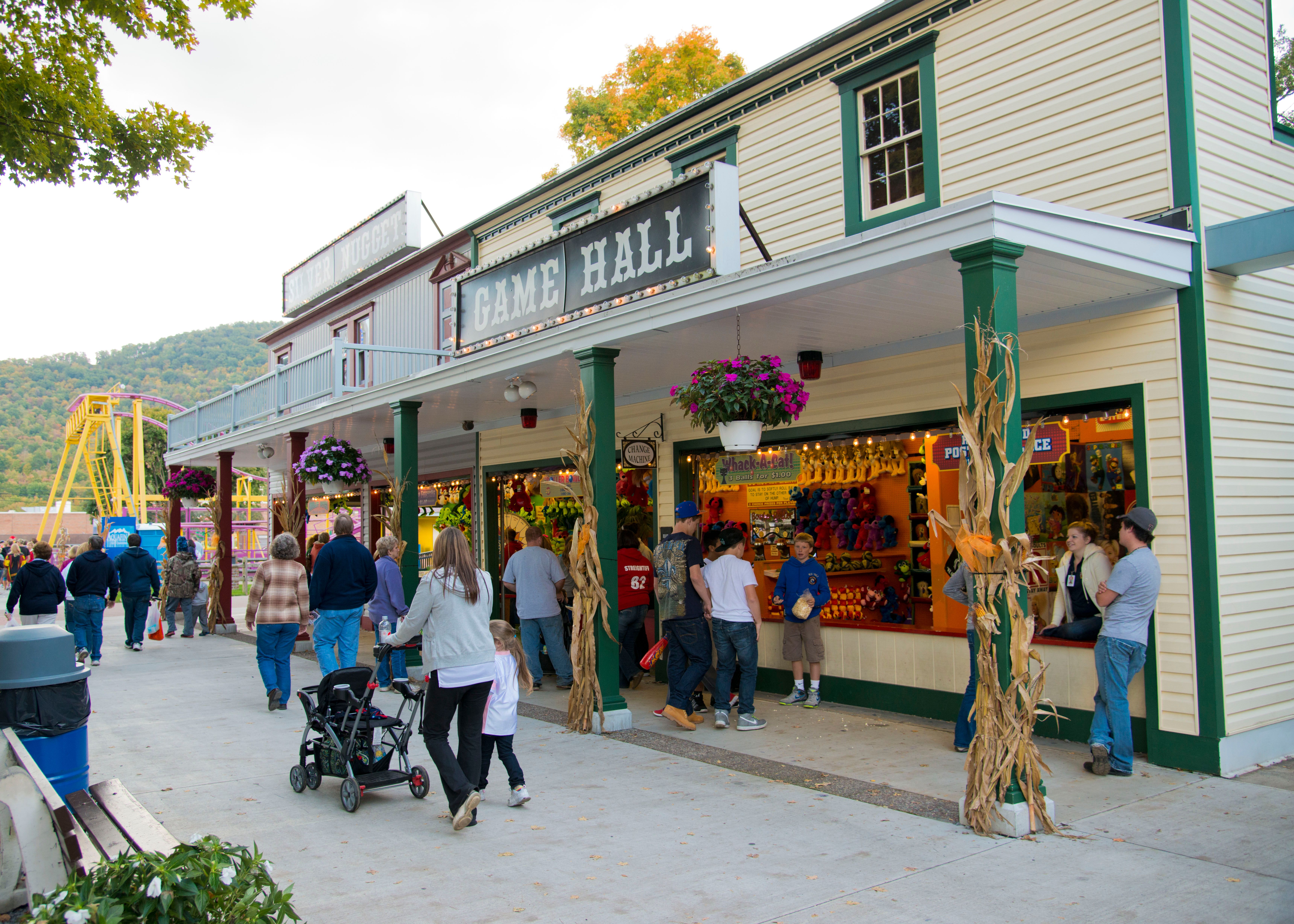 Guests enjoying the Season Finale - Harvestfest at DelGrosso's Park.