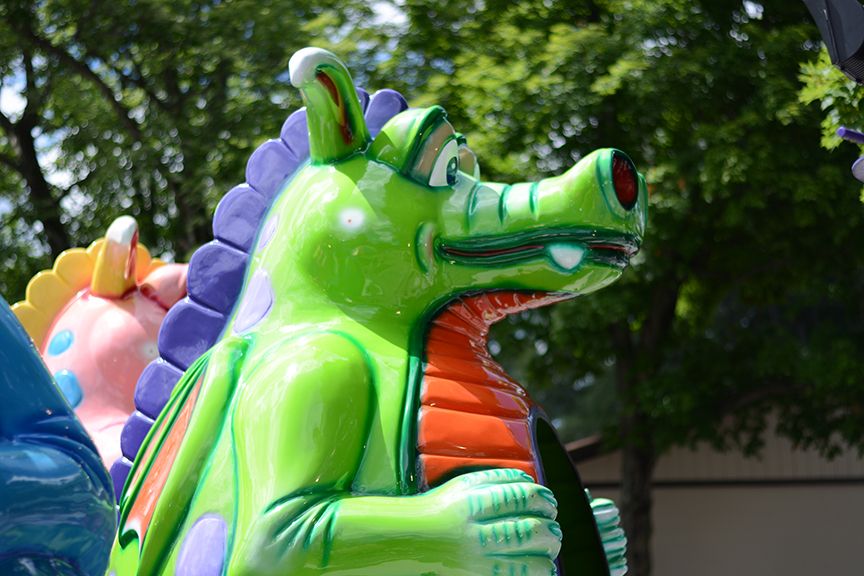 Dizzy Dragons Family Ride at DelGrosso's Amusement Park