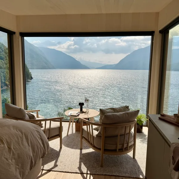 Fivelandsneset fjordhytter – Åkrafjorden