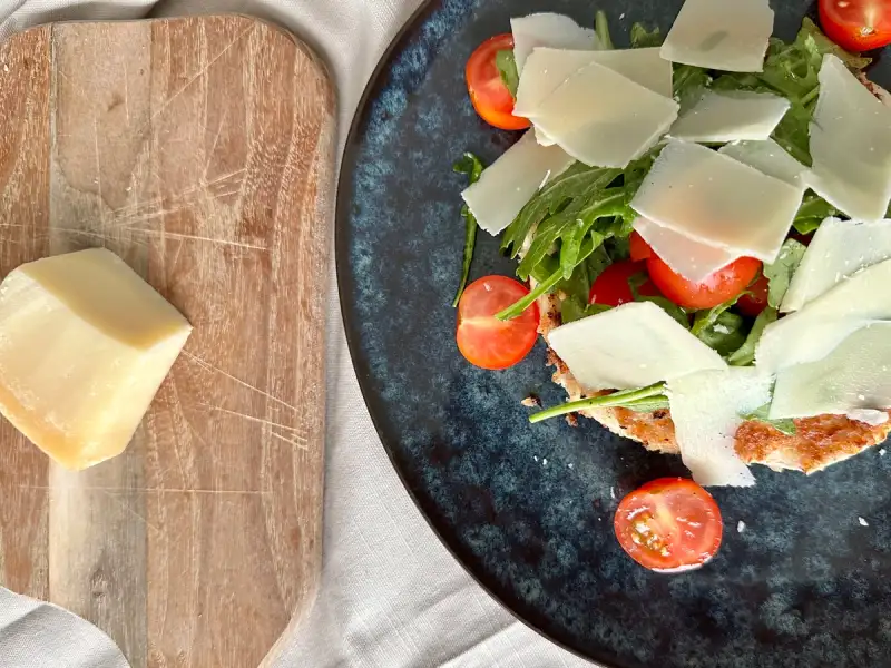 Sprøstekt kylling med frisk ruccolasalat