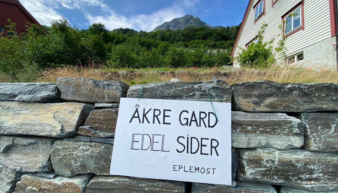 Åkre gård – Sørfjorden i Ullensvang