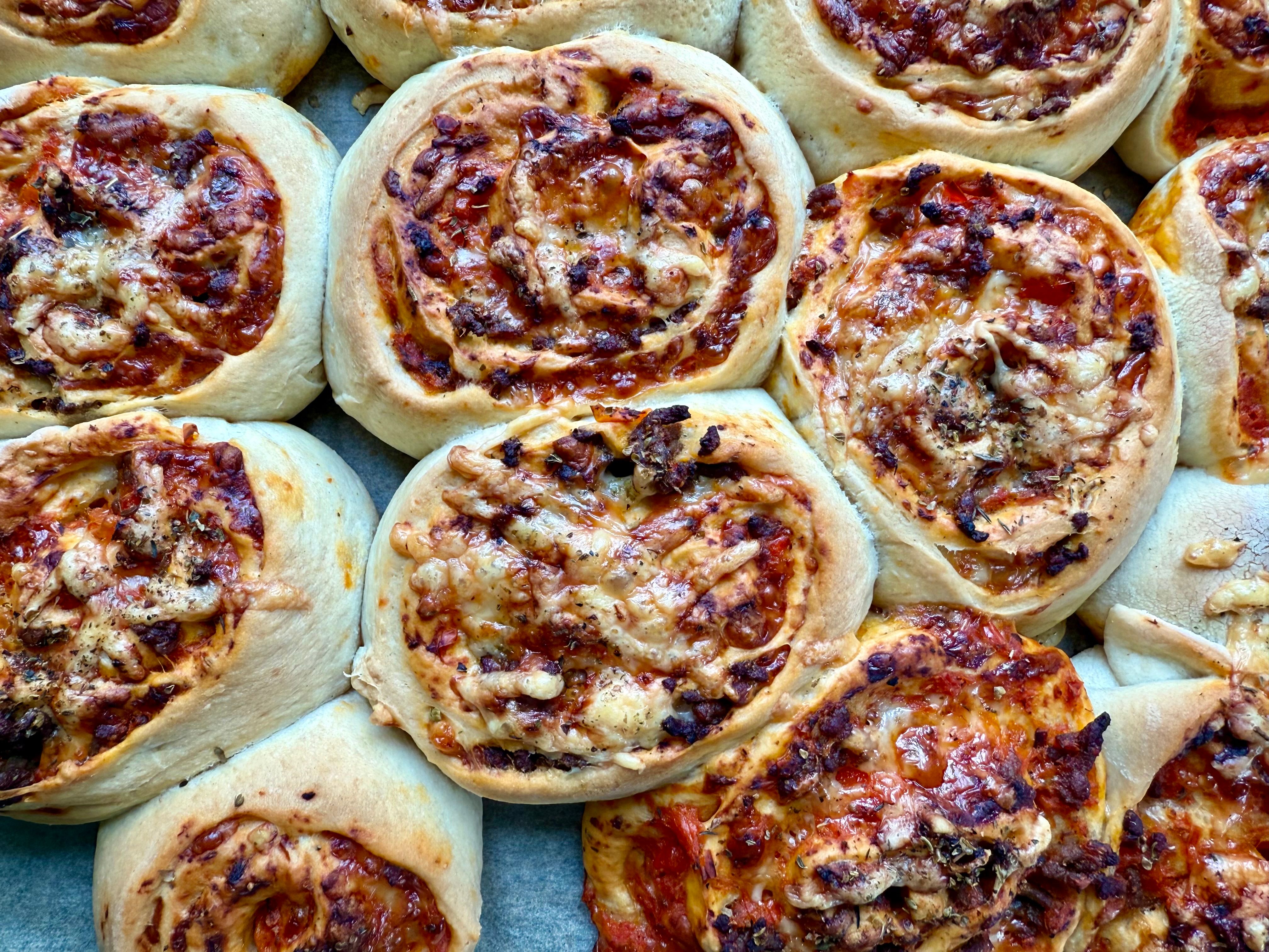 Pizzasnurrer med masse grønnsaker