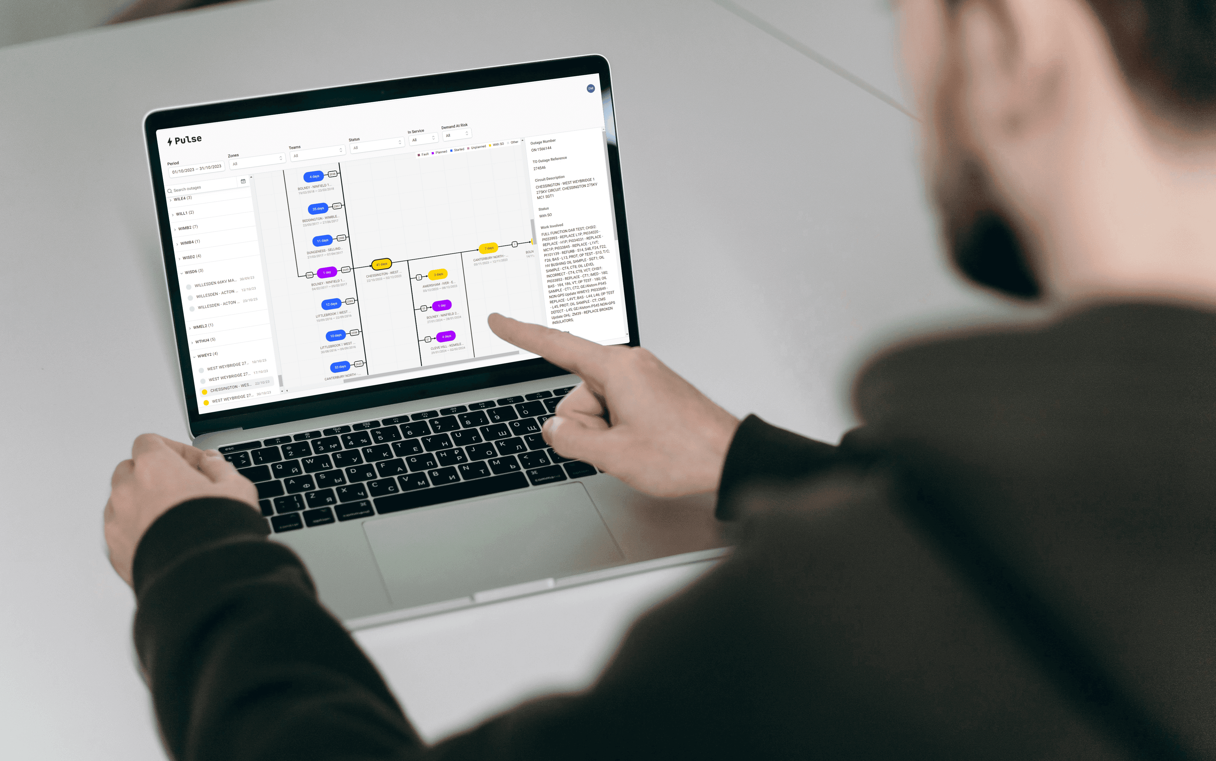 A person using Pulse on a Macbook.