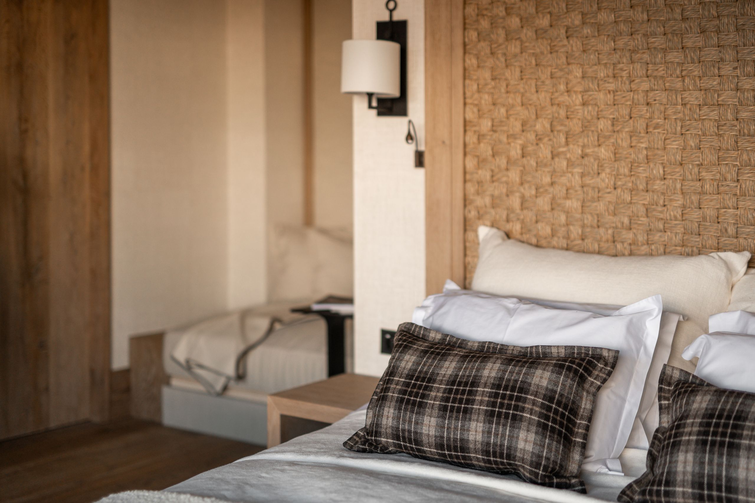 The Creek bed details