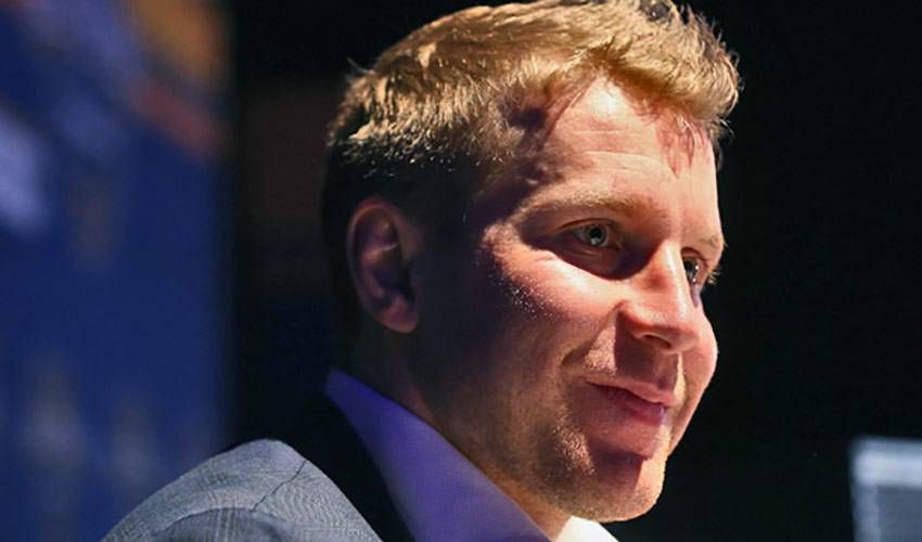 Player Q&A | Leo Komarov