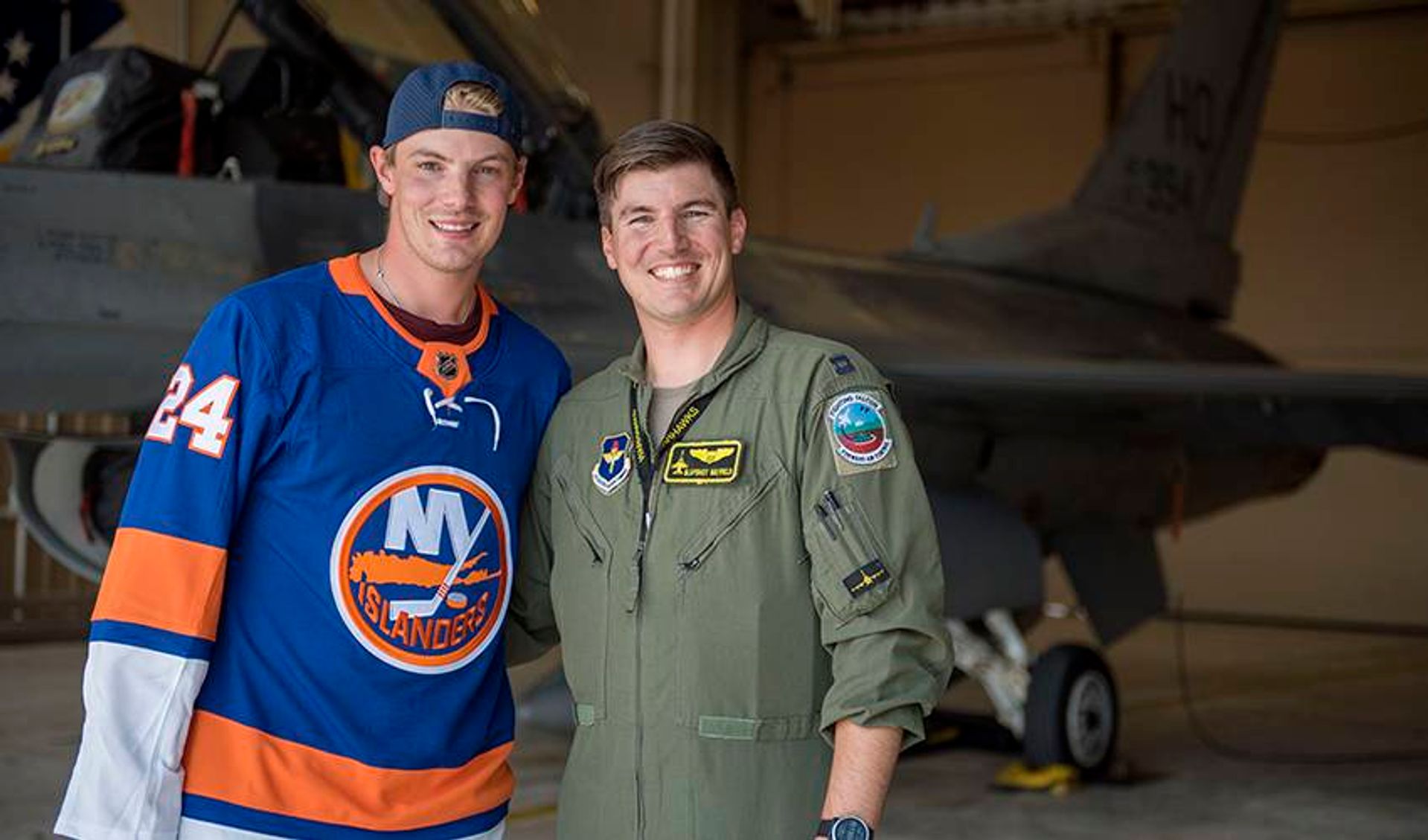 Scott Mayfield reaches new heights and speed alongside brother on F-16 trip