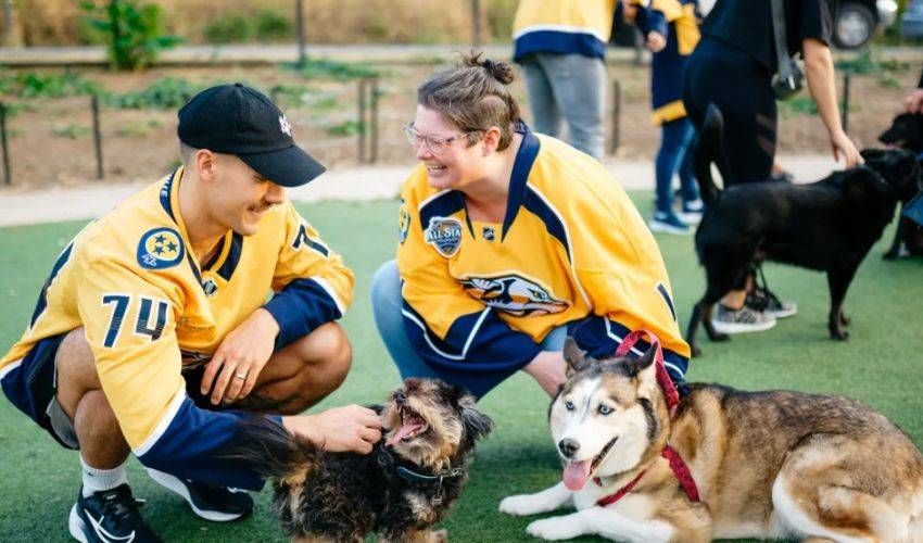 Saros makes big saves off-ice through animal rescue efforts