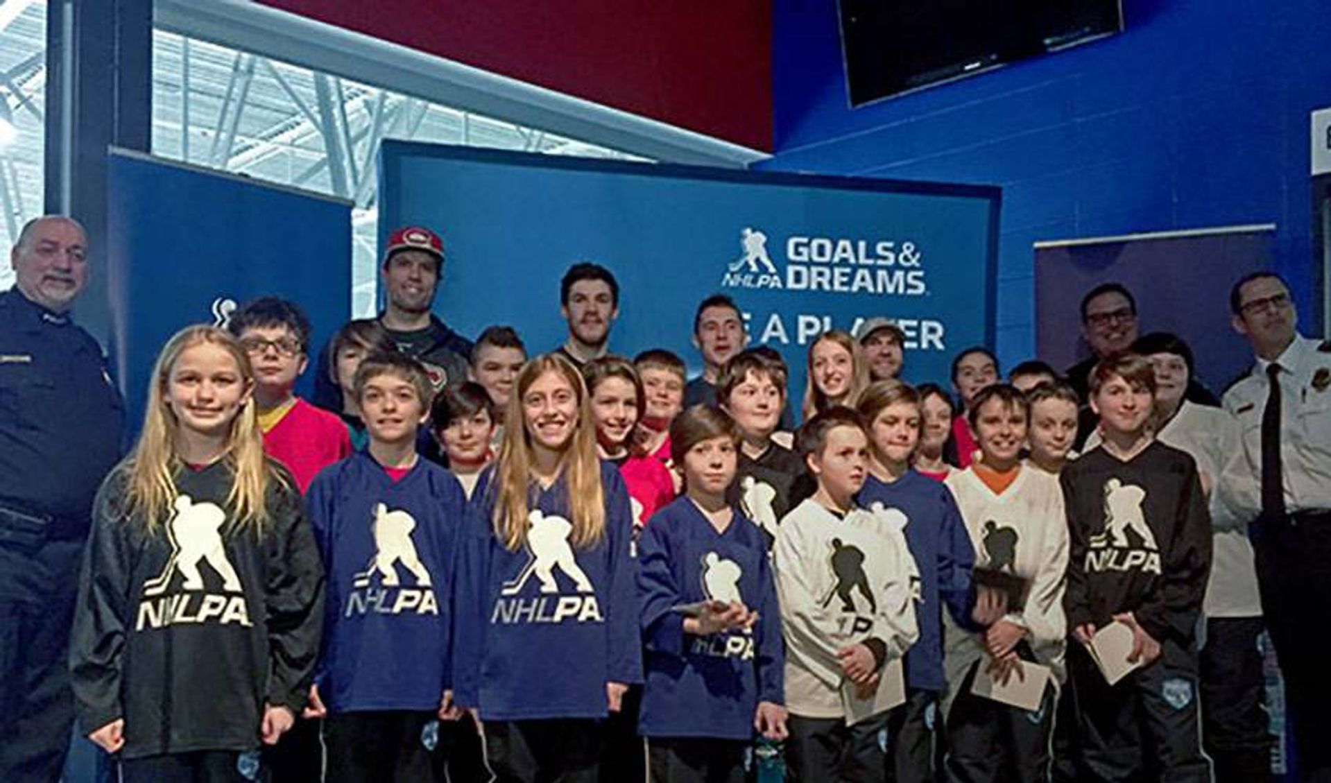 NHLPA Donates 25 Sets of Equipment to Deux-Montagnes Police Force Hockey Program in Montreal