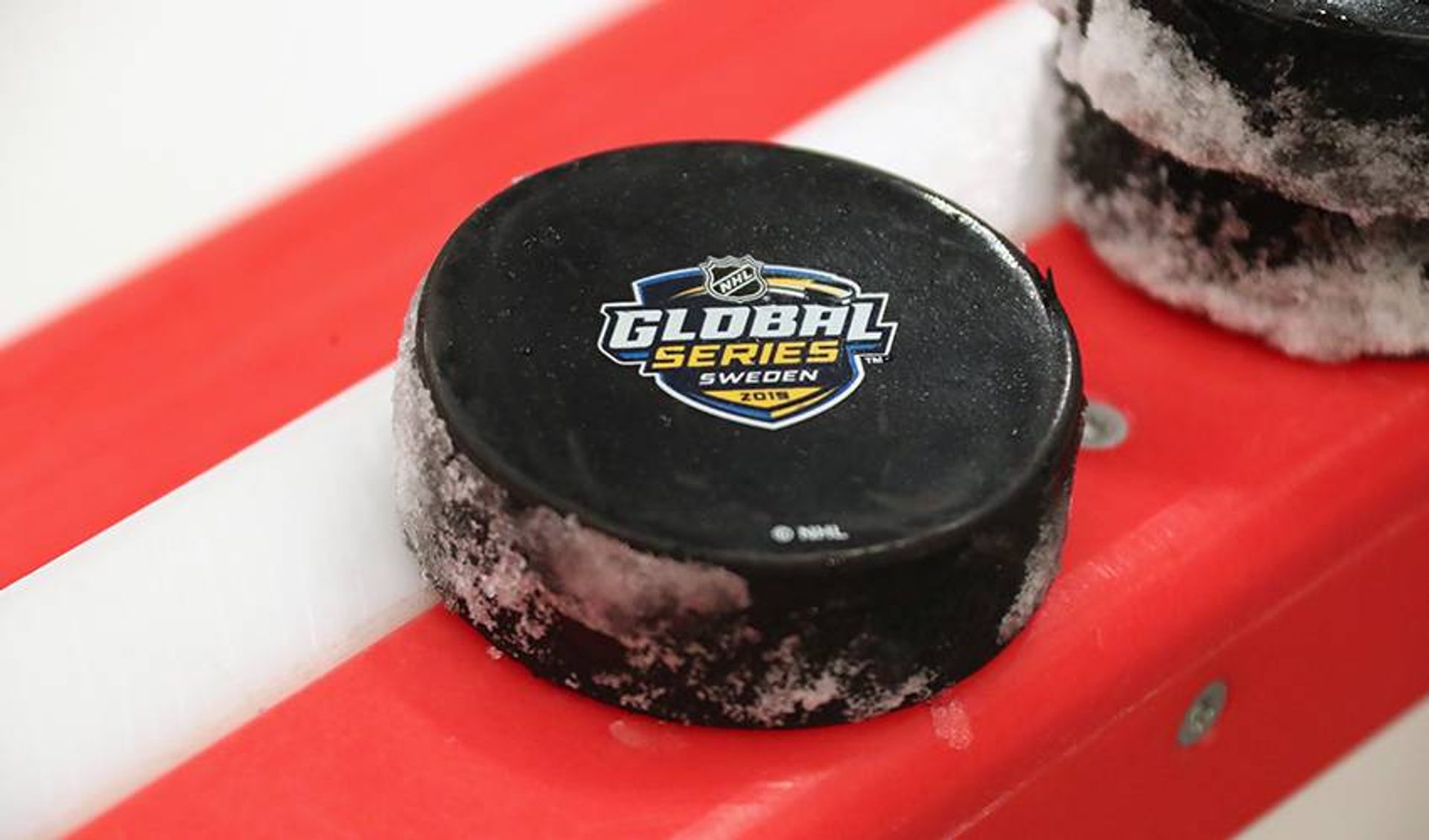 Swedish experience providing lessons on history and teammates