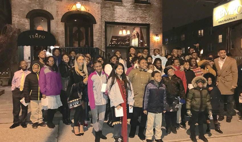 Evander Kane Makes Christmas Memorable for Buffalo Children