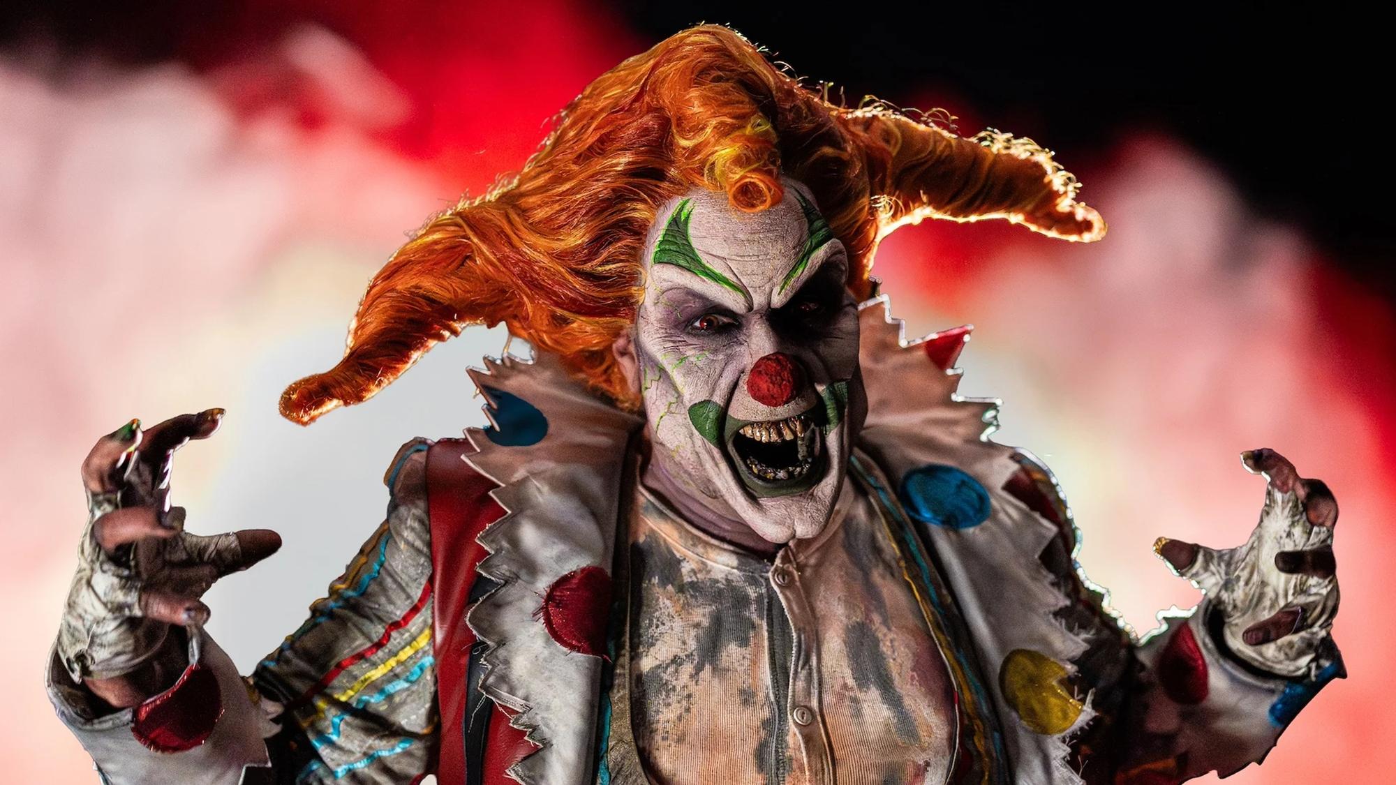Jack the Clown from Halloween Horror Nights snarling with his clawed hands raised