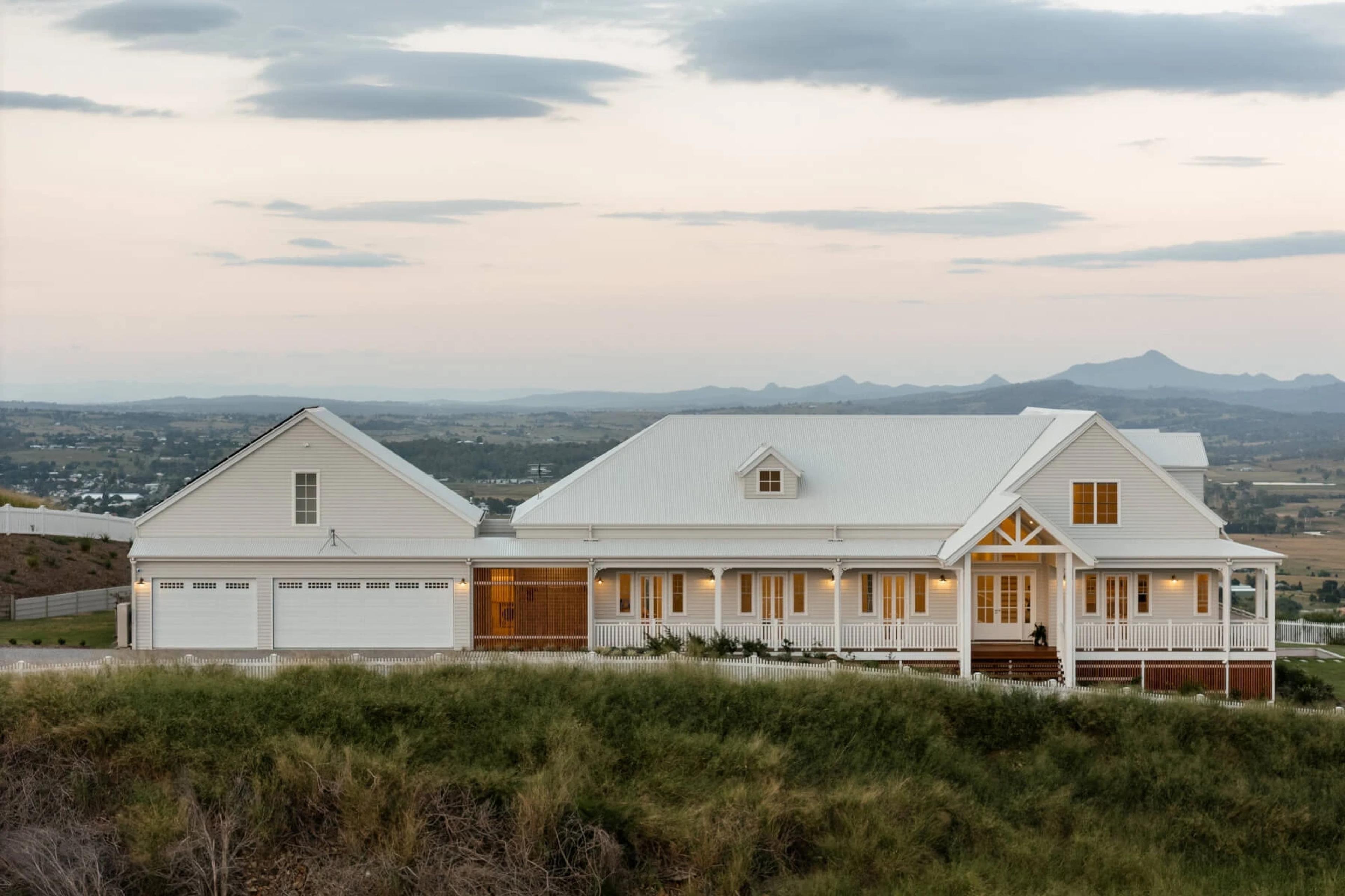 Self-sufficient and sustainable home design in Brisbane featuring natural light by Invilla Architecture.
