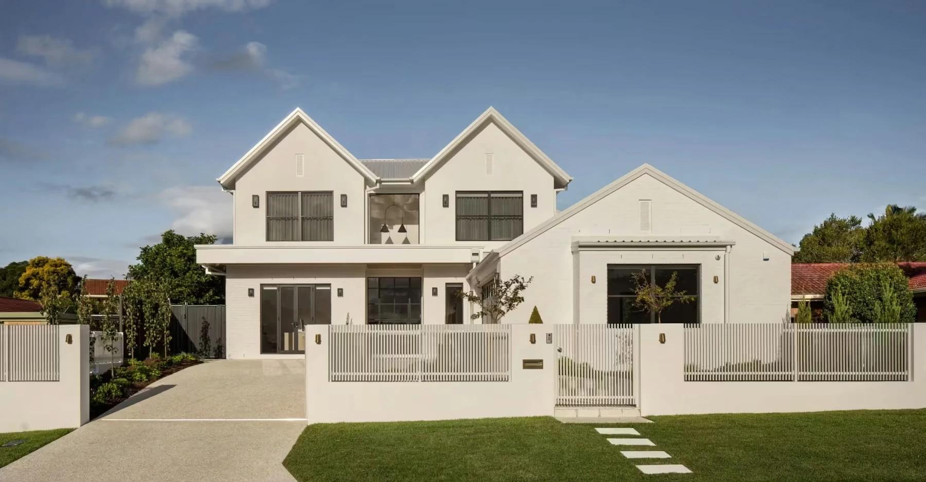 Modern custom home design facade in Carindale Brisbane