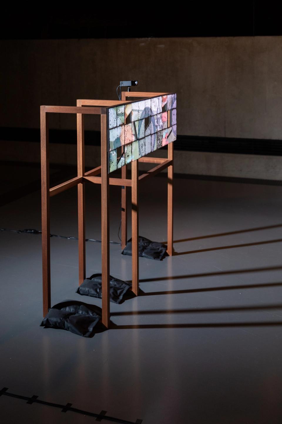 It Takes Two Hands to Make a Home - Noee Zahavy