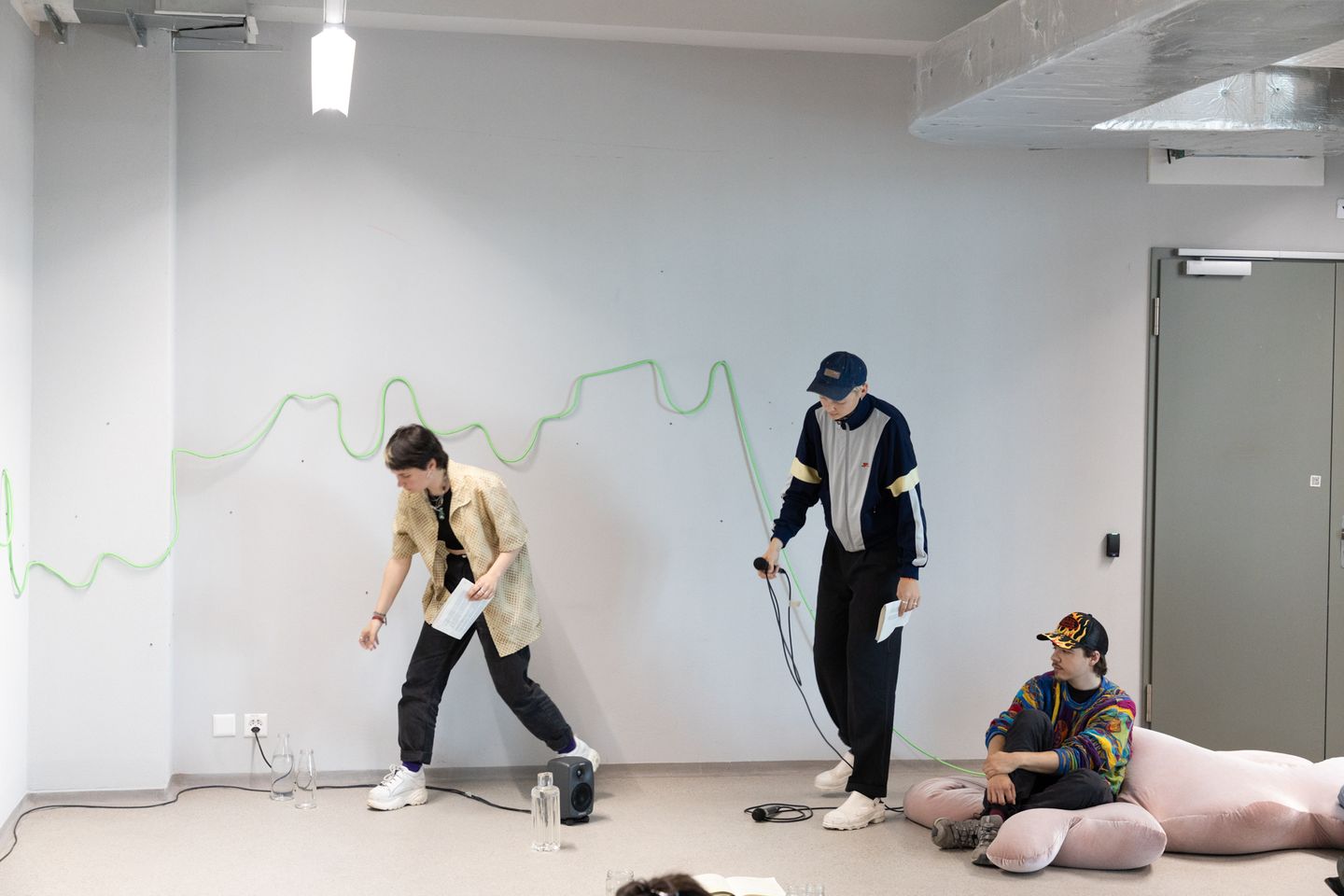 hhhhh: tonguexs à tonguexs - Mina Achermann