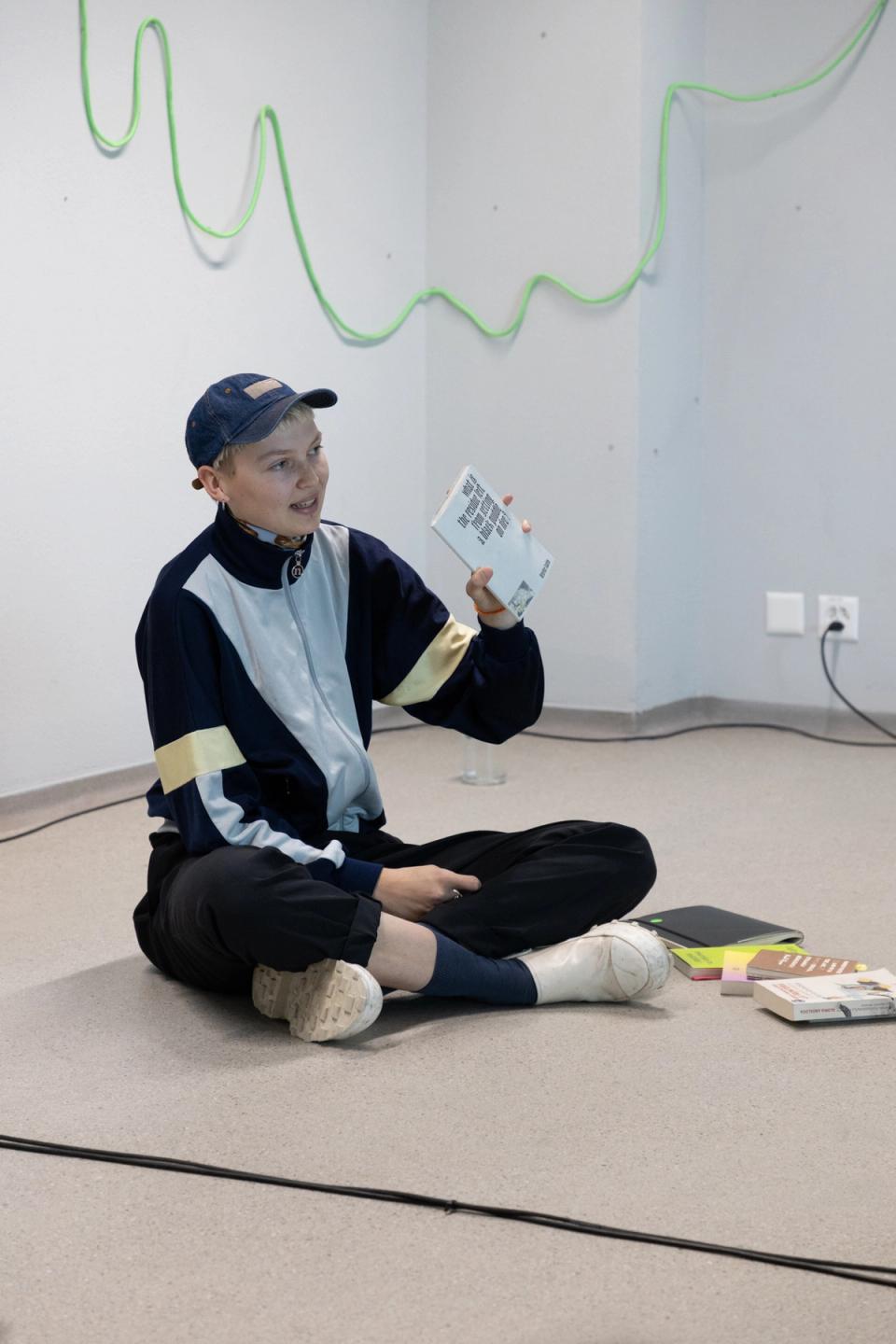 hhhhh: tonguexs à tonguexs - Mina Achermann