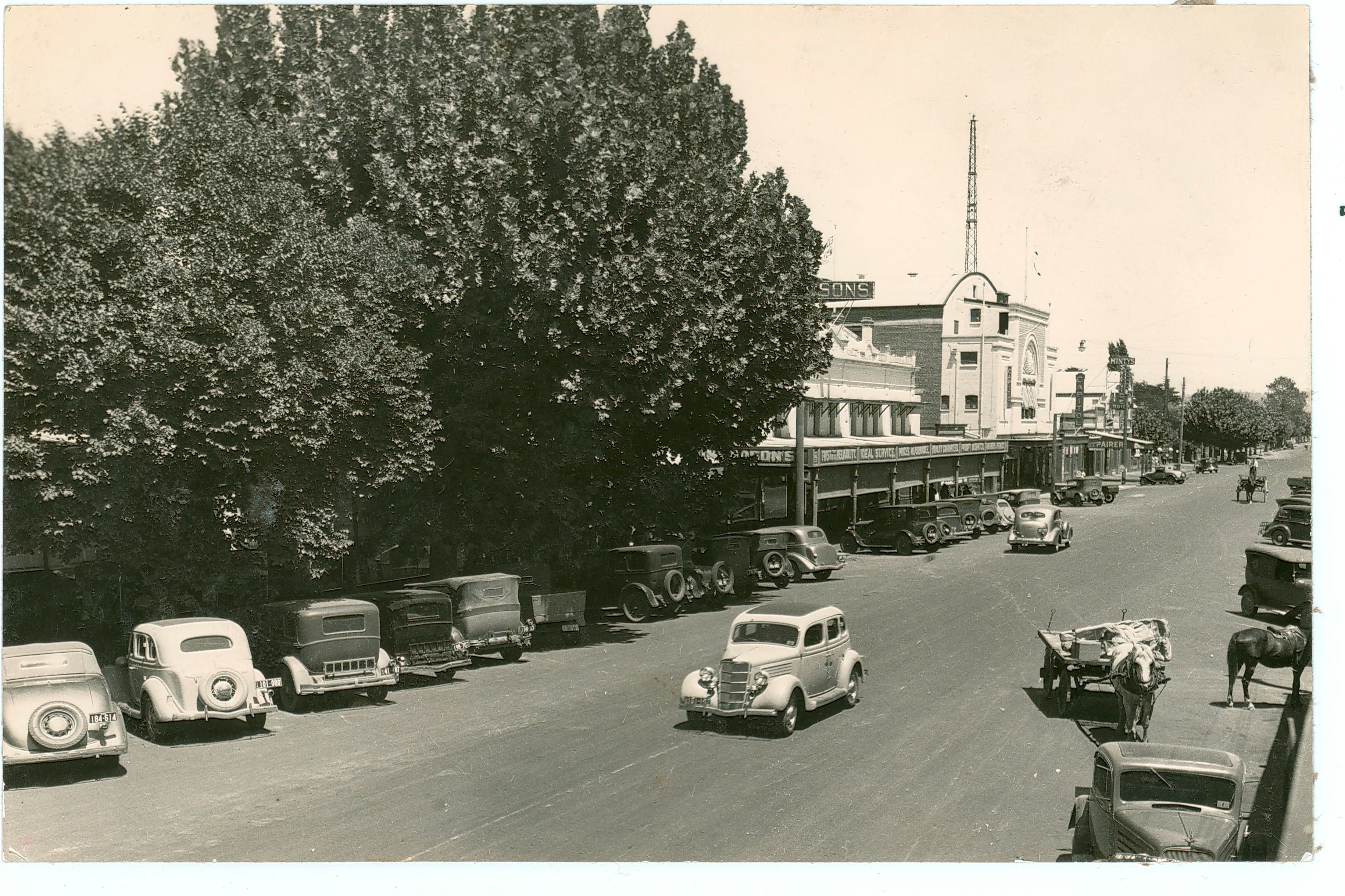 undated photo of Gurwood Street, Wagga Wagga