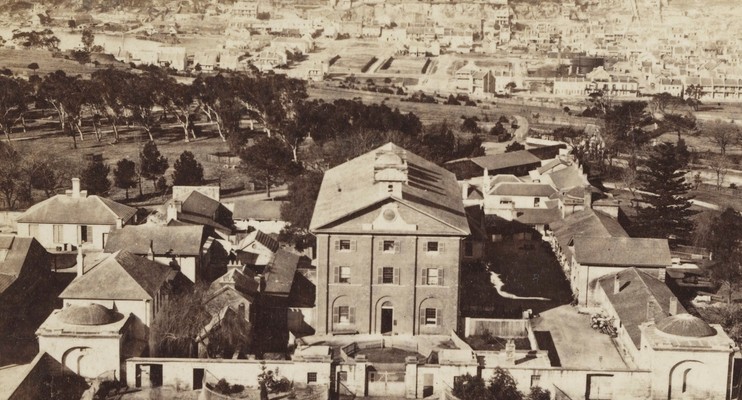 Black and white image of a building