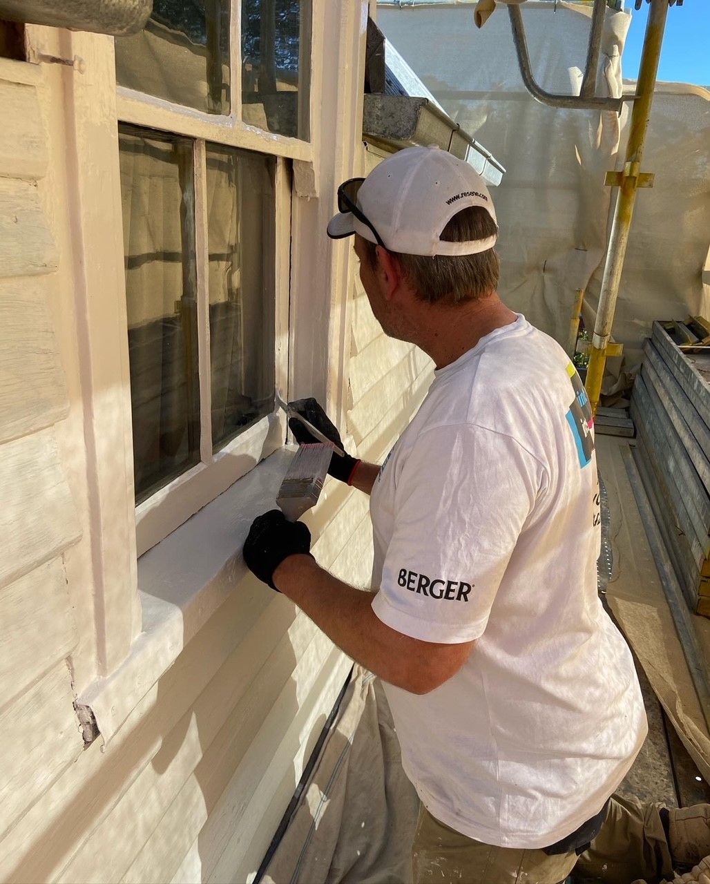 Painting to the exterior of Meroogal
