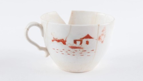English porcelain cup with oriental-style painted decoration