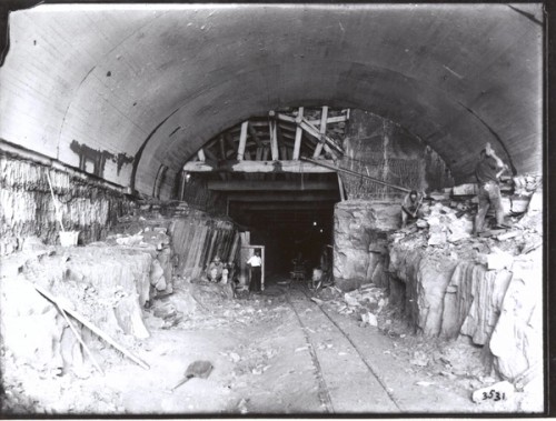 Construction of tunnels for underground railway