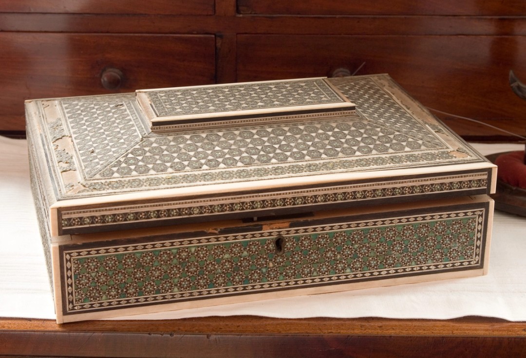 Picture of a jewellery box, made in India of sandalwood, ivory, silver and bone, c1820 