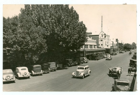 undated photo of Gurwood Street, Wagga Wagga