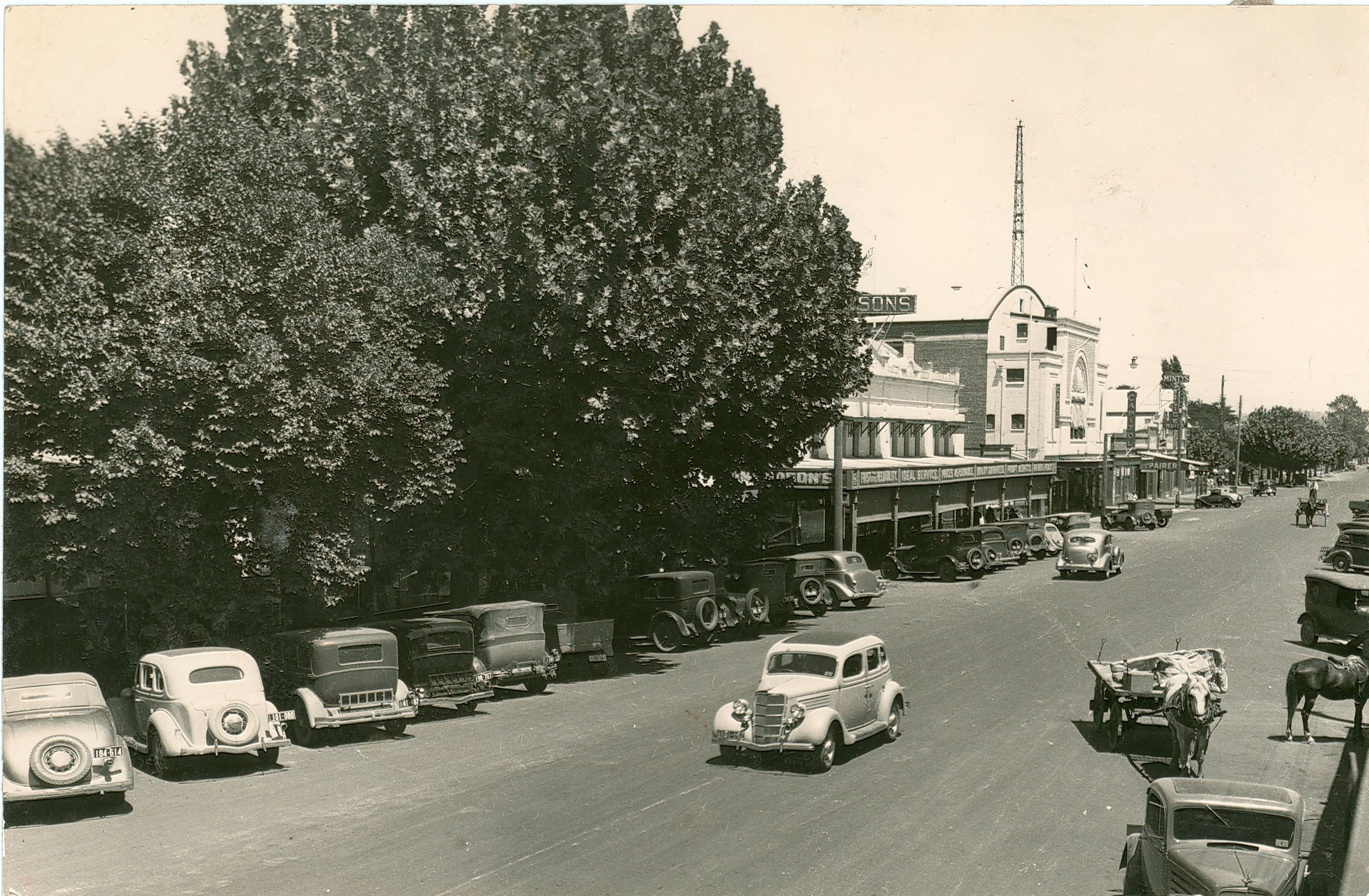 undated photo of Gurwood Street, Wagga Wagga