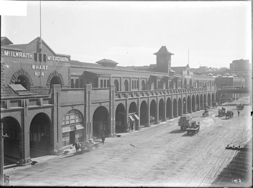Horses and carts delivering goods to factories on Hickson Road