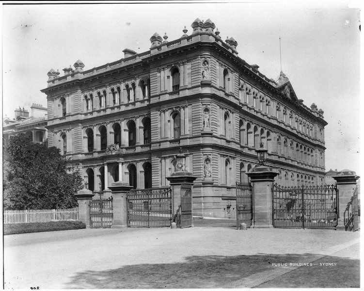 Building on Bridge Street Sydney taken c1900